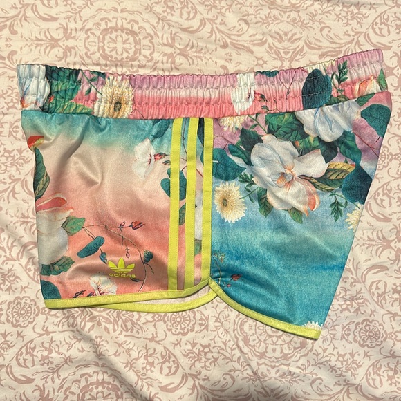 Adidas X FARM Rio Floralina Shorts - Picture 4 of 6